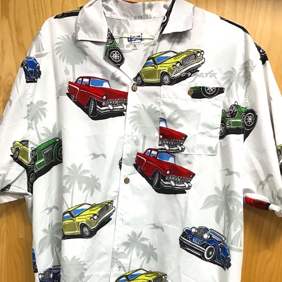 UZZI Amphibious Gear - Vintage Car Design Short Sleeve Shirt - Size XL - Picture 1 of 6